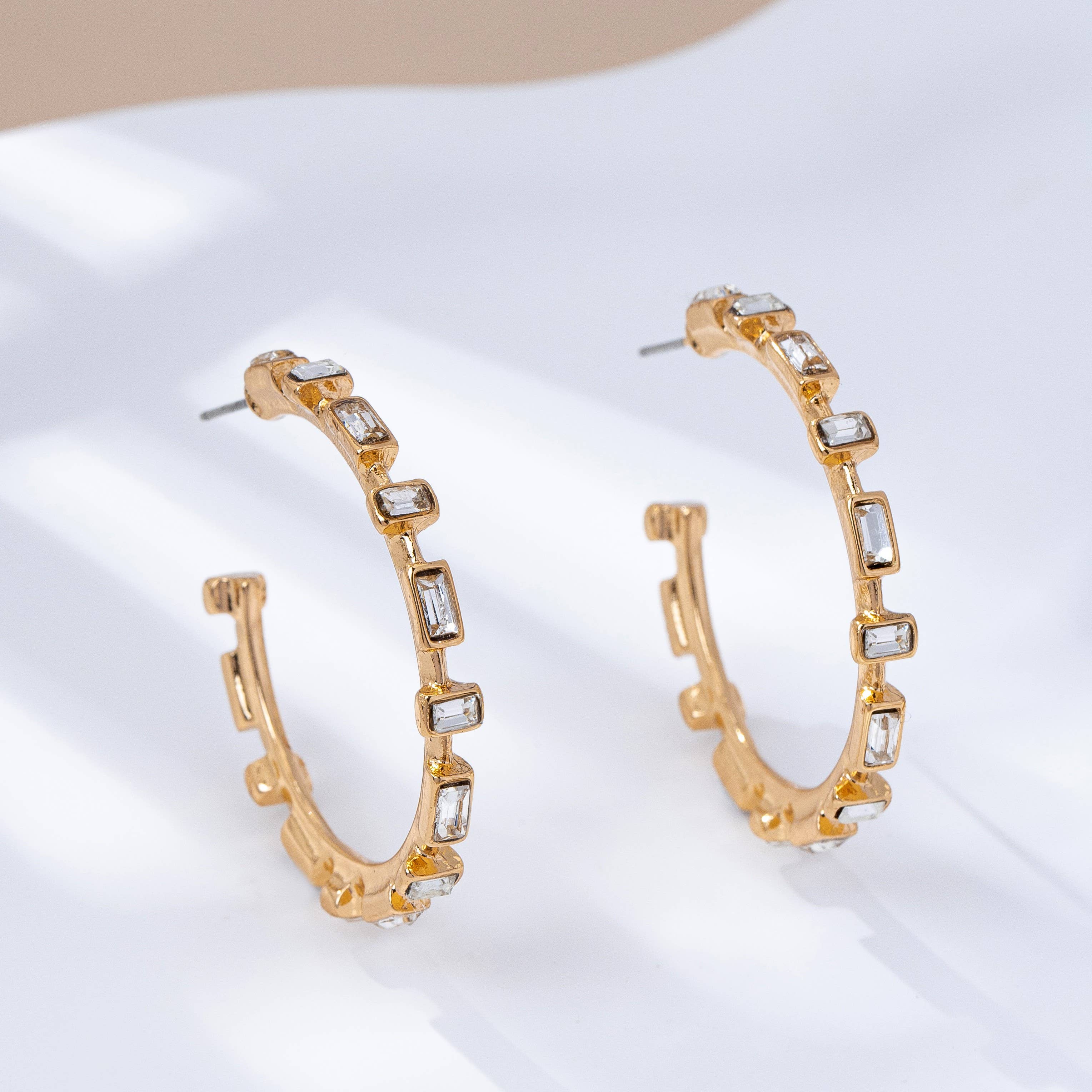 CLASSIC BAGUETTE HOOP EARRING | PB401
