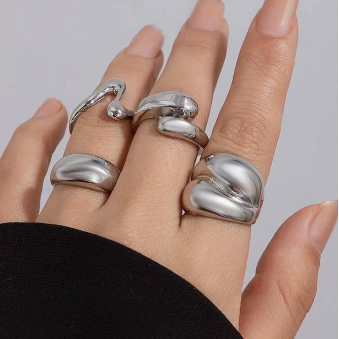 VINTAGE BOHO ABSTRACT SET OF 4 RINGS | PB409